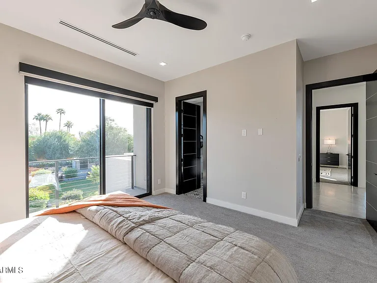 10019 N 57th St — Photo 41