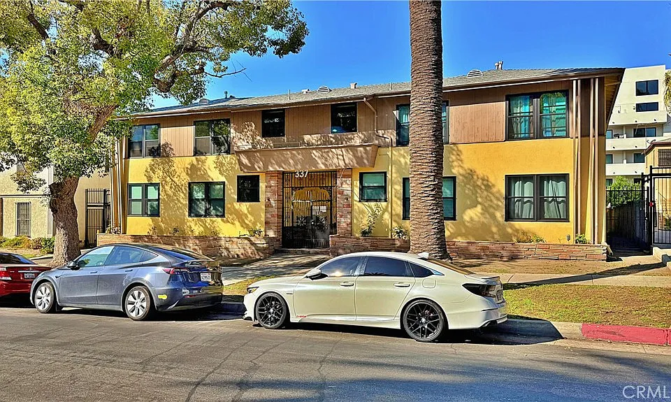 337 S Occidental Blvd #12