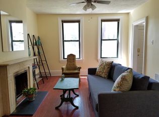 1422 W Flournoy St #1, Chicago, IL 60607