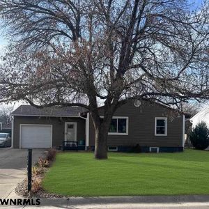 1242 Grand Ave, Alliance, NE, 69301