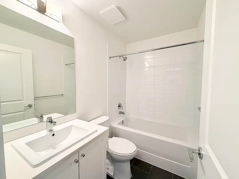 15778 85th Ave #5X — Photo 12