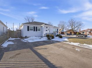 85 Albert St W, Thorold, ON L2V 2H1
