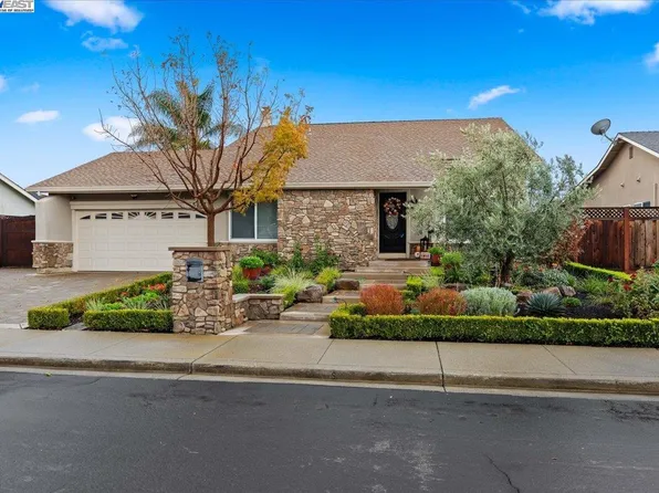 5672 Shorehaven Cir, Livermore, CA 94551