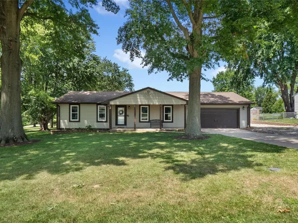 11 N Star Ln, Saint Charles, MO 63304