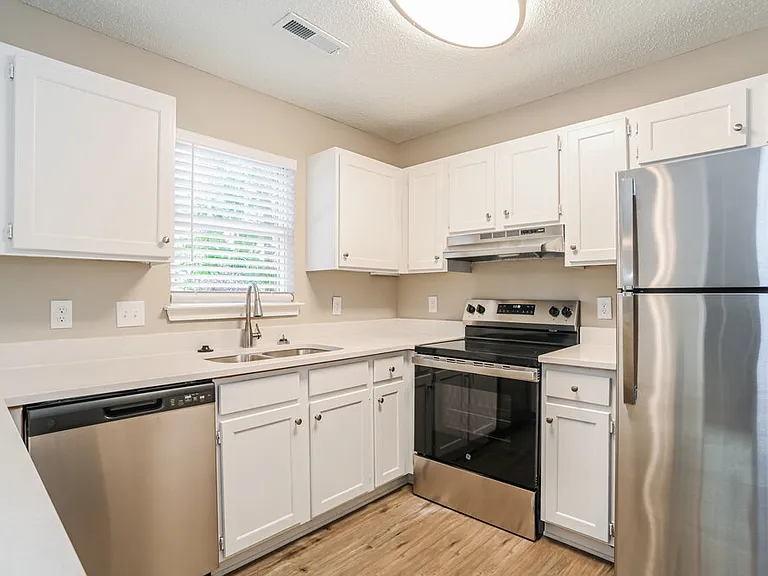 230 Amir Cir — Photo 8