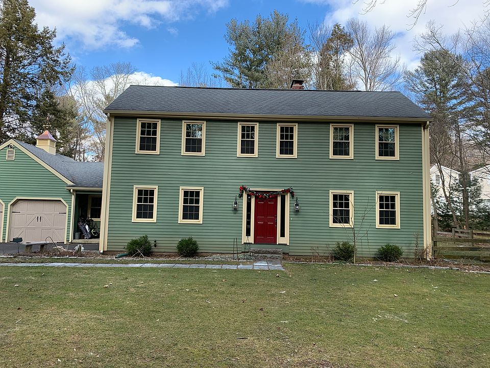 2nd image of 26 Shady Dell Ln