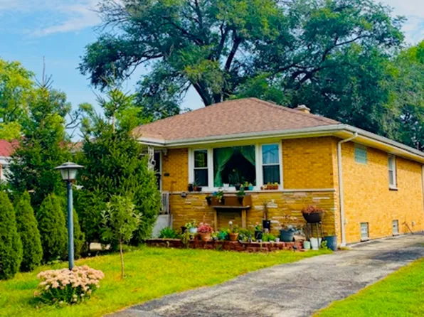 2235 S 18th Ave, Broadview, IL 60155