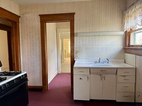4th image of 51 Mill St #2