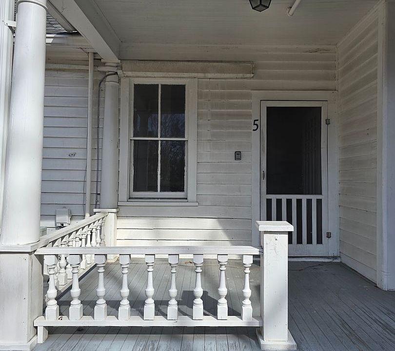 1st image of 113 Hillside Ave #5