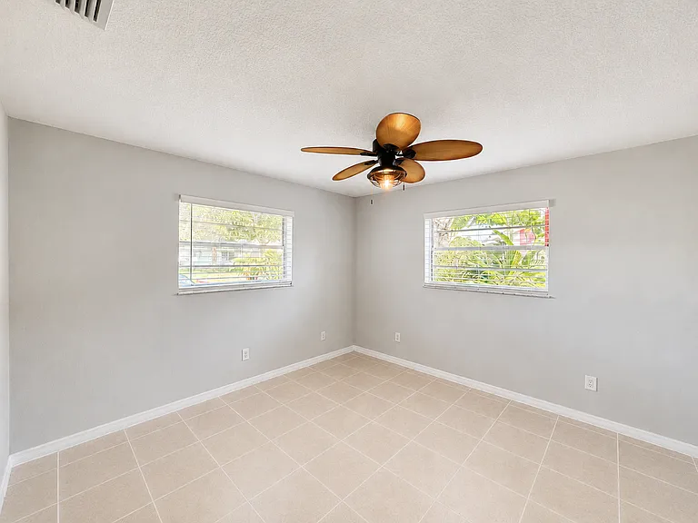 2478 NW Holiday Ct — Photo 9