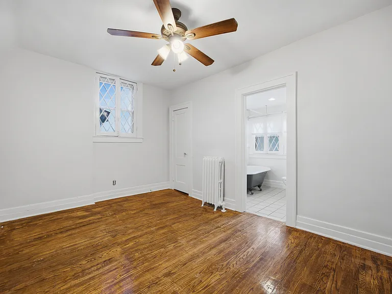 4 Canterbury Rd #3 — Photo 4