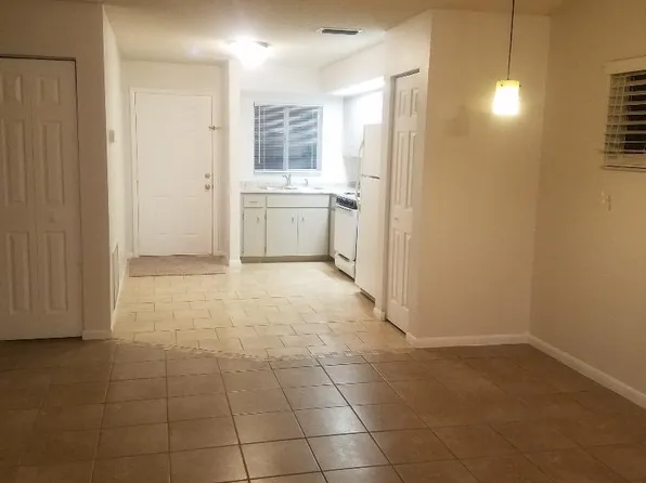 831 Orchid Springs Dr, Winter Haven, FL 33884