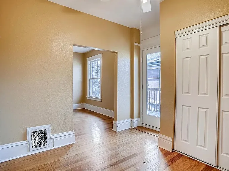 1707 Vine St — Photo 15