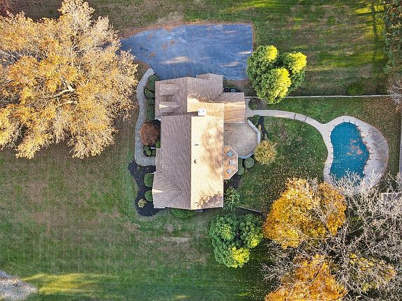 5th image of 1204 Joshua Dr