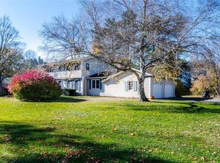 1231 Imperial Dr, Webster, NY 14580
