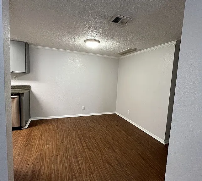 Juniper Springs Apartments — Photo 80