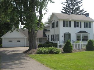 7985 Quaker Rd, Orchard Park, NY 14127