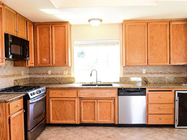 485 Deer Creek Dr — Photo 6