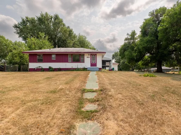 632 113th Ave NW, Coon Rapids, MN 55448