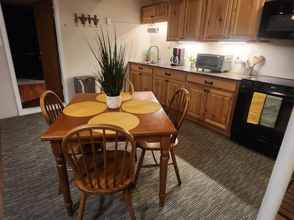 6961 Campbell Dr, Salem, VA 24153