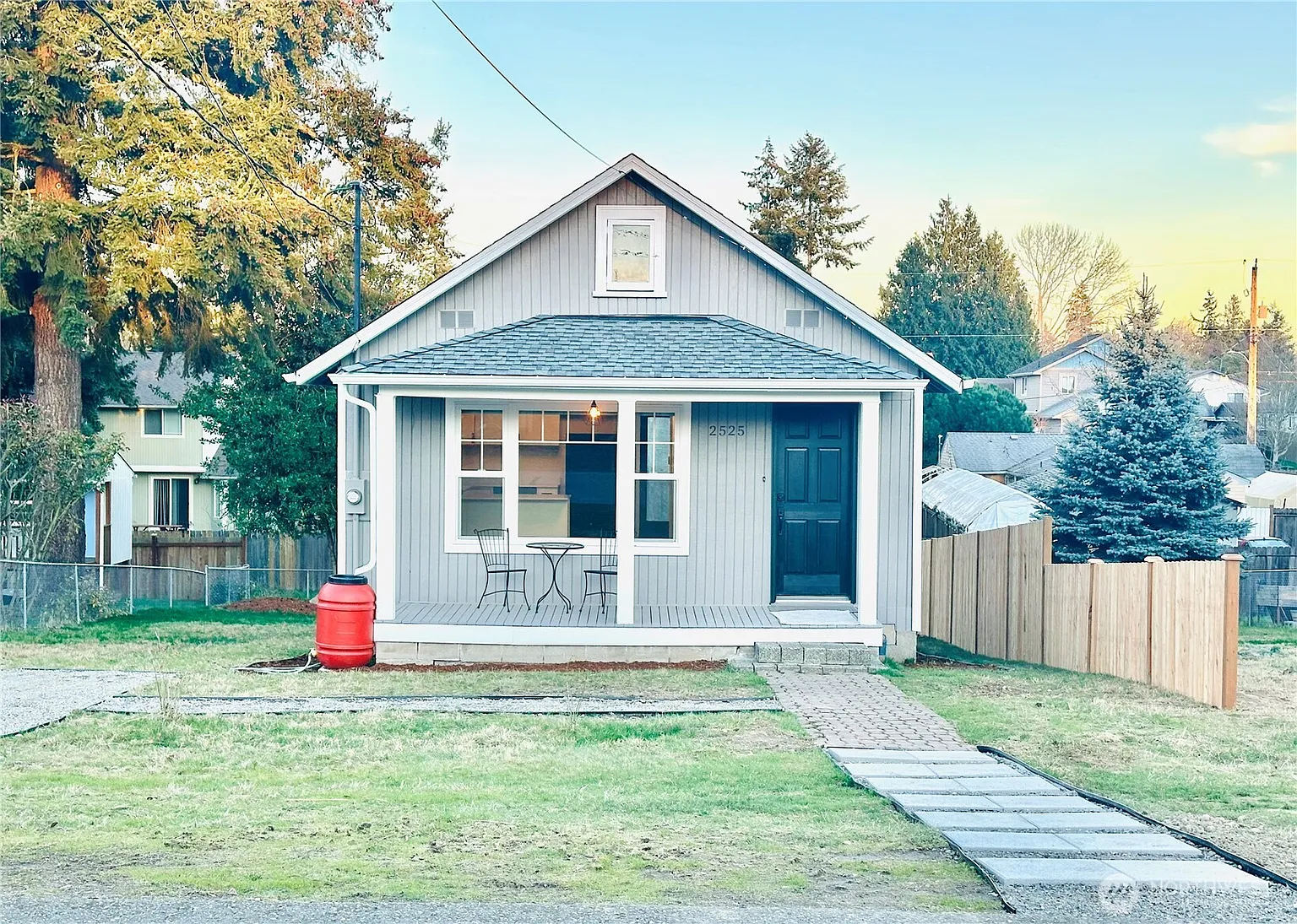 2525 58th Avenue NE photo 1