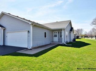 16 S Juniper Dr, North Aurora, IL 60542