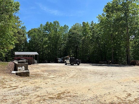 4th image of 5655 Blackjack Rd