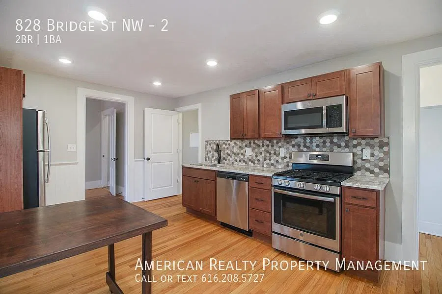 2 bed, 1125 sqft, $1,800 — Photo 3