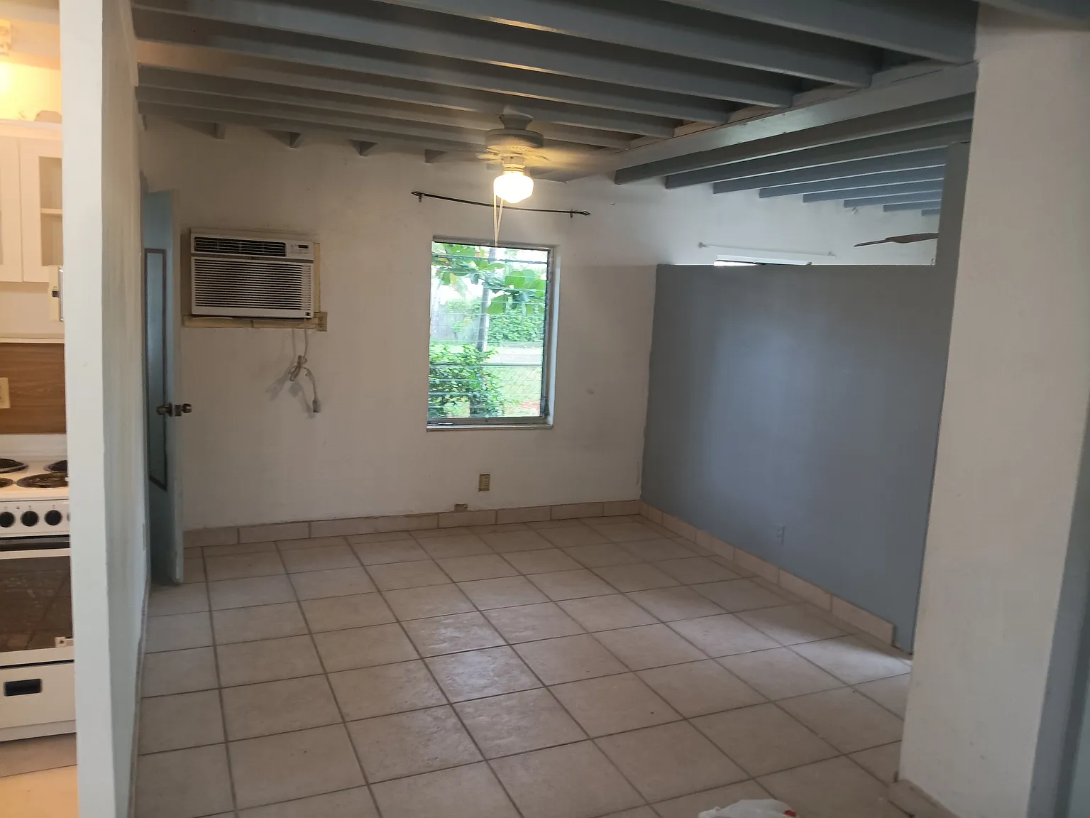 1 bed, 700 sqft, $1,375 — Photo 3
