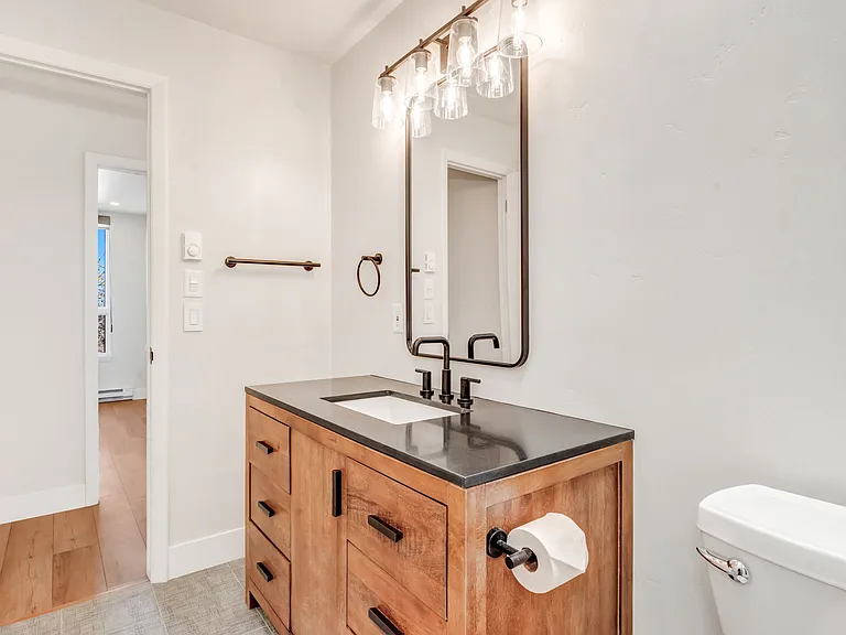 Full bathroom on main level