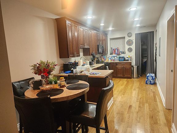 5th image of 4815 W Montana St #1