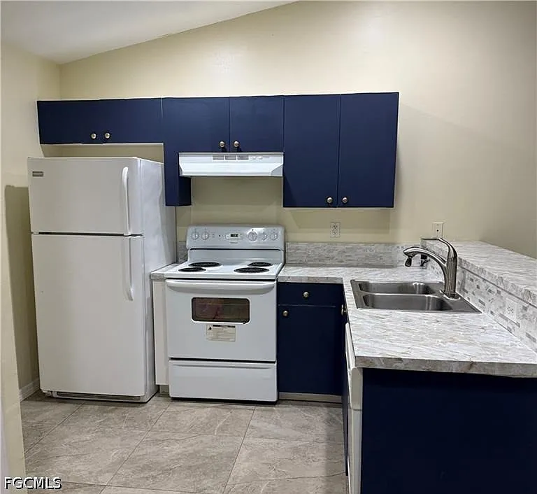3 bed, 2.0 bath, 1350 sqft, $1,400 — Photo 2