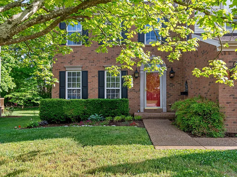 3215 Nolen Ln — Photo 3