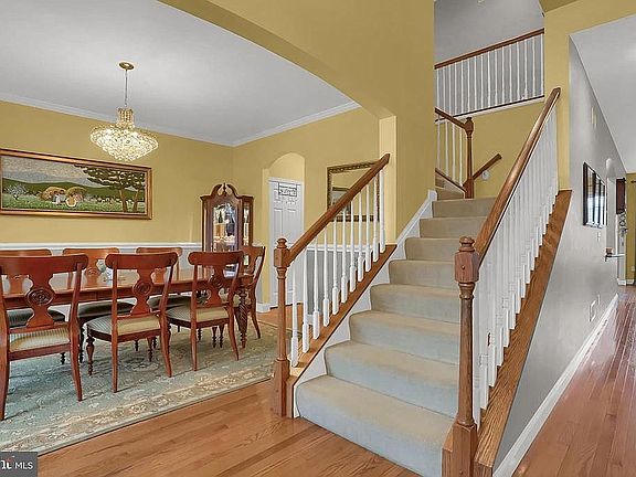 2nd image of 1304 Kelley Dr