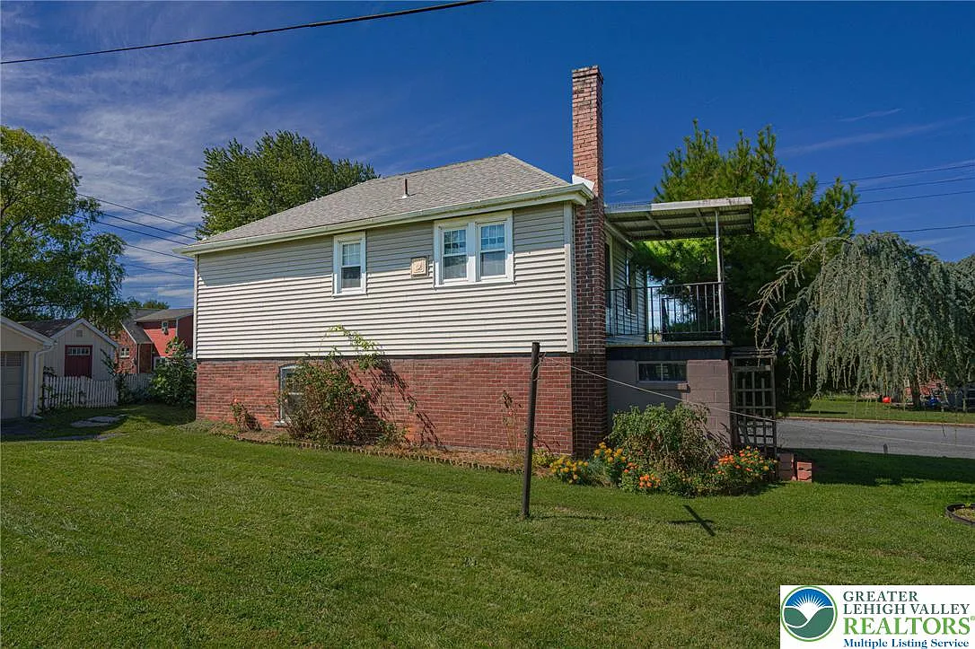 2 bed, 704 sqft, $1,800 — Photo 4