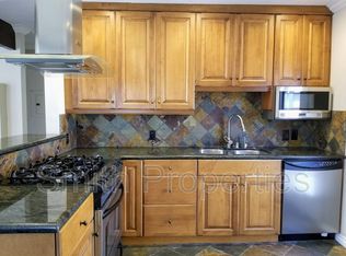 2223 W 248th St #4, Lomita, CA 90717