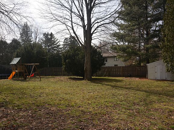 3rd image of 169 Ann St