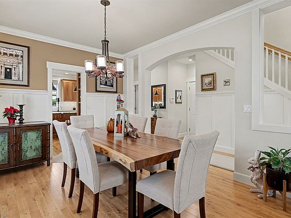 4th image of 1110 N 27th Place