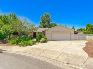 582 Magenta Cir, Medford, OR