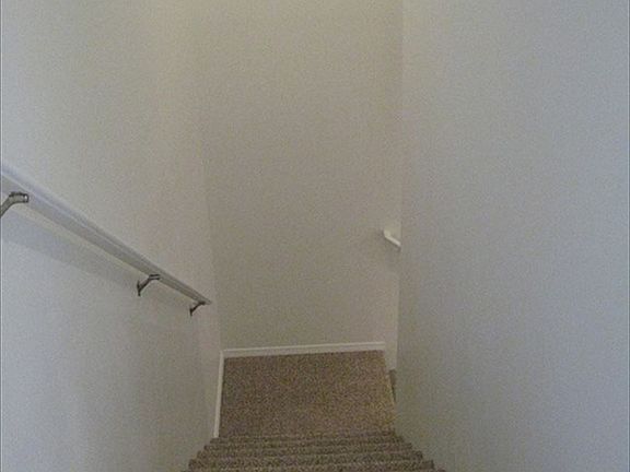 5th image of 105 E Mizzou Ct APT B