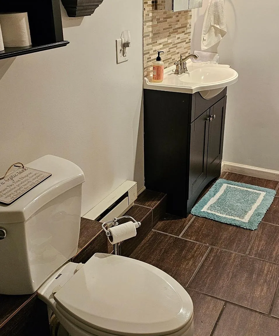 1 bed, 950 sqft, $1,350 — Photo 4