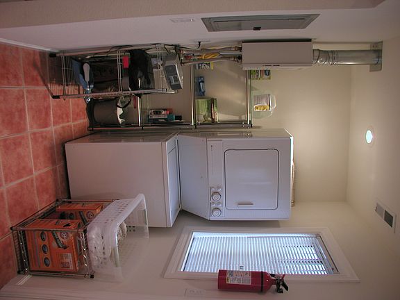 5th image of 422 Clinton St