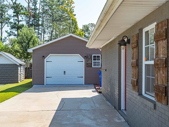 2nd image of 104 Mary Lee Dr