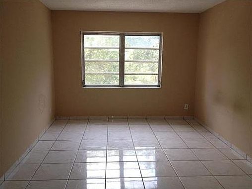 5th image of 13480 NE 6th Ave APT 210