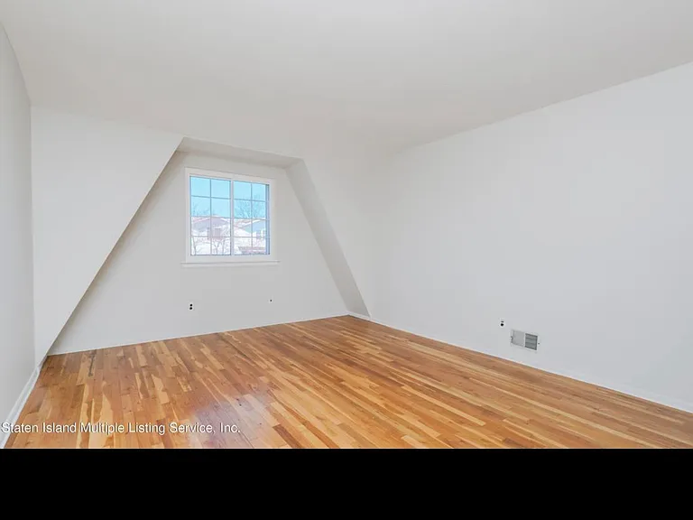 356 Gurley Ave — Photo 7
