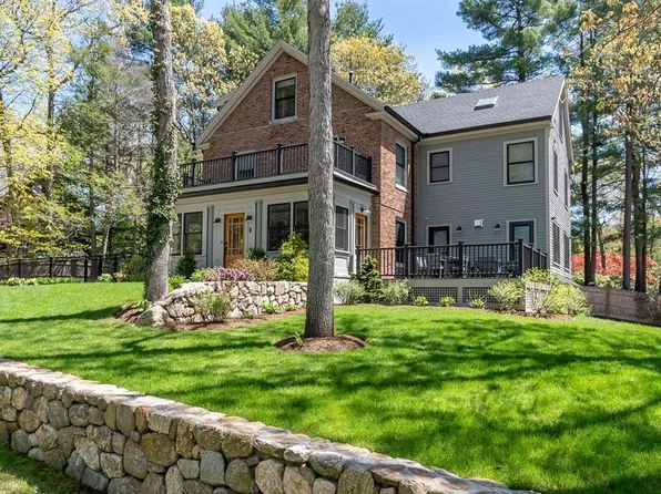 Crown Ridge Rd, Wellesley, MA 02482