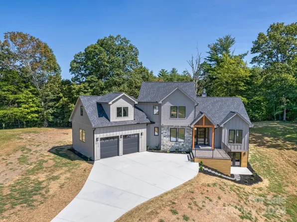 217 Thistle Ridge Ct, Fletcher, NC 28732
