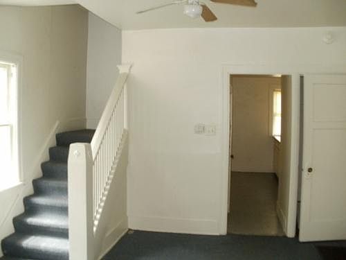 4th image of 2025 Ravenwood Ave