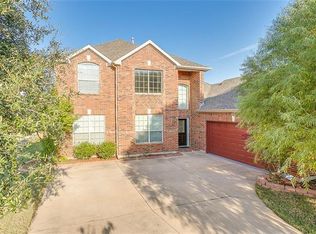 504 E Sandra Ln, Grand Prairie, TX 75052