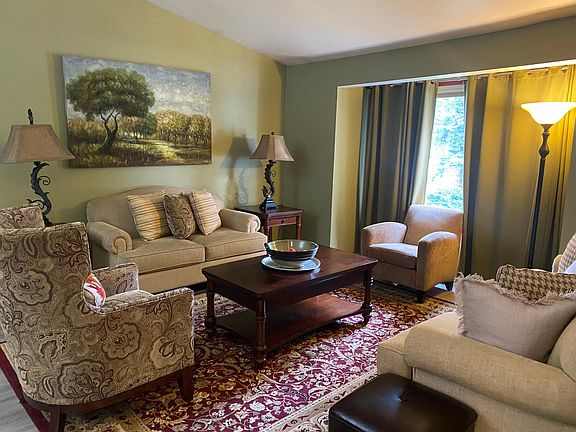 4th image of 12060 Rushwood Cir